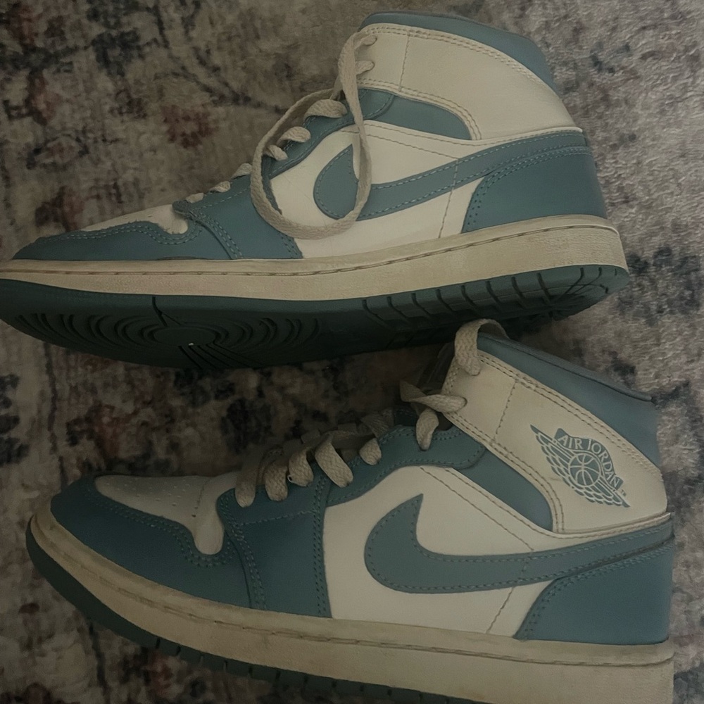 Nike blue size 6.5 kids Jordan 1s